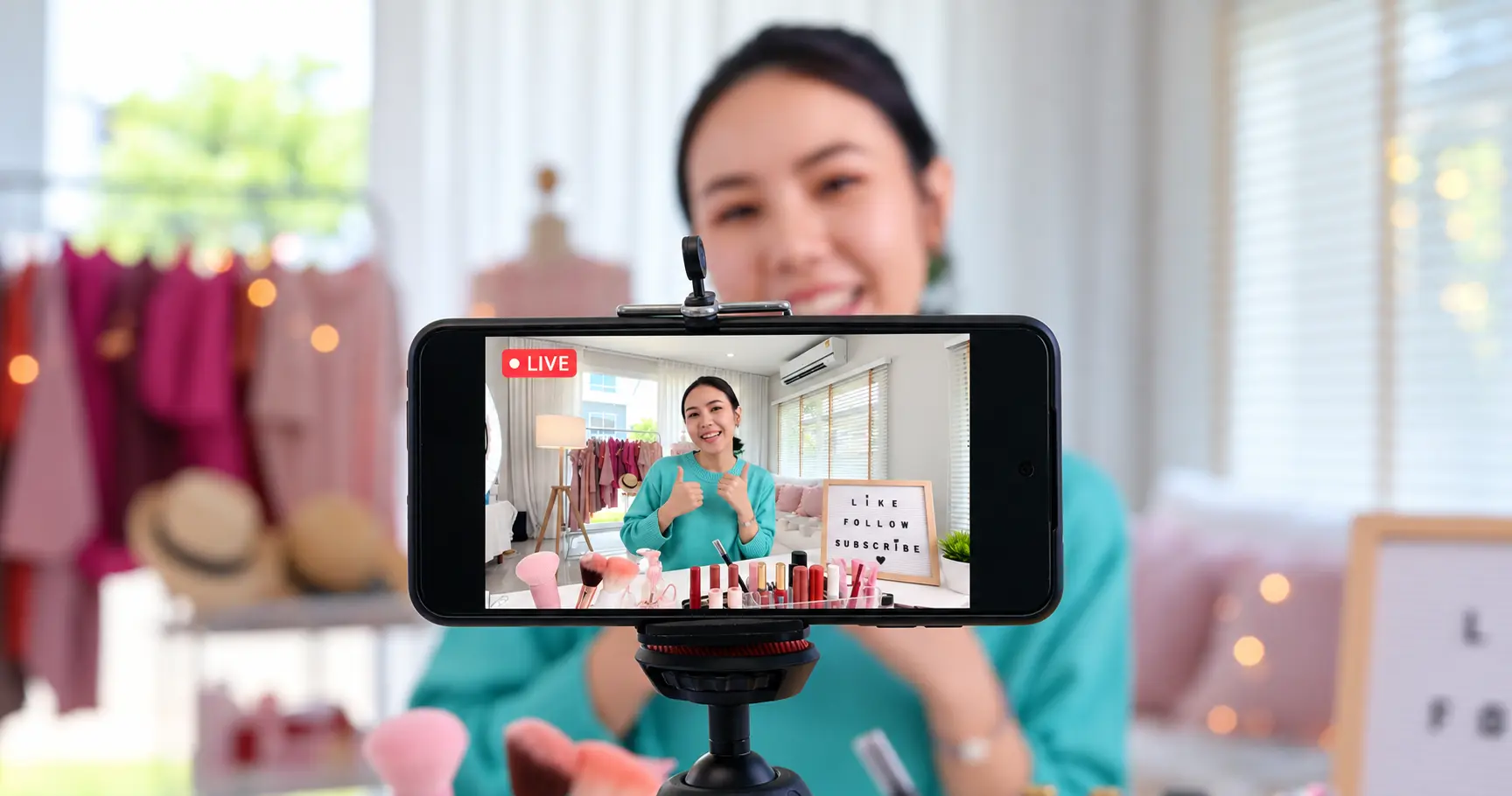 Why Micro Influencers Outperform Celebrity Influencers in UAE